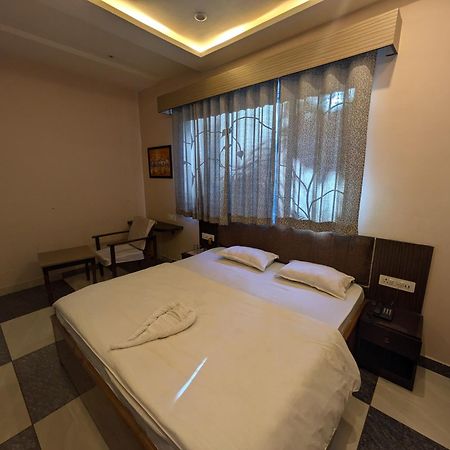 Hotel Kishori Vatika à Ramnagar  Extérieur photo