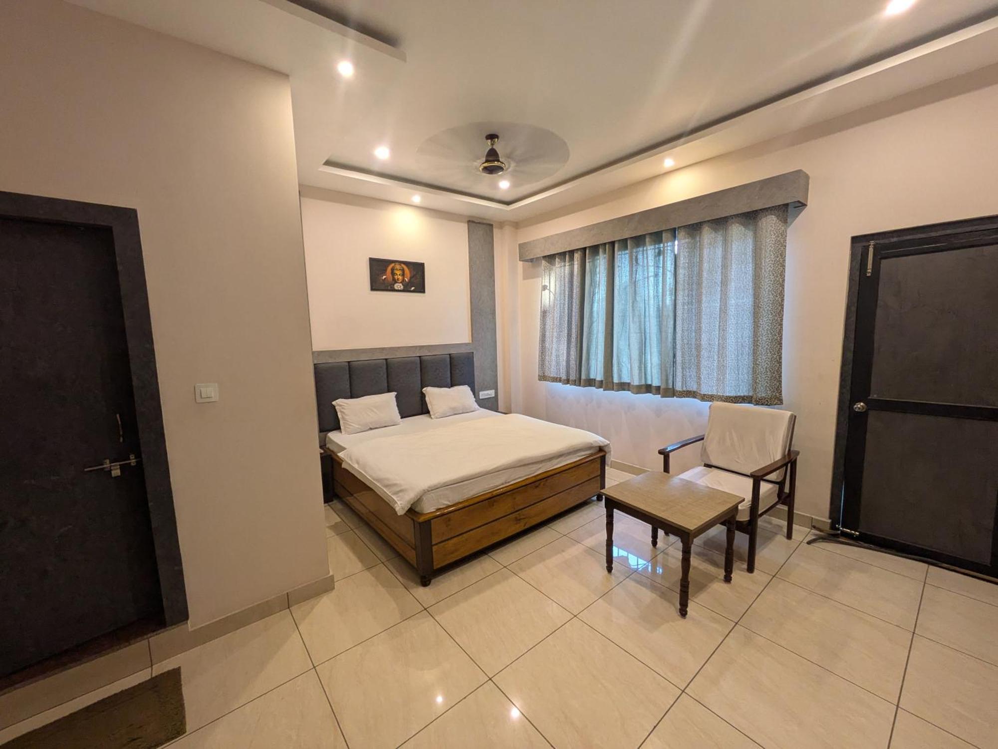 Hotel Kishori Vatika à Ramnagar  Extérieur photo