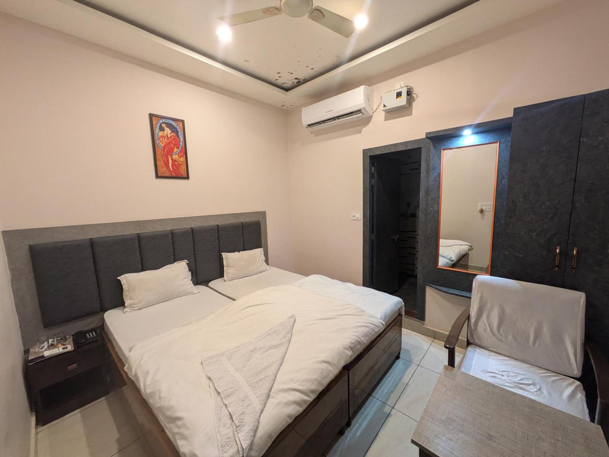 Hotel Kishori Vatika à Ramnagar  Extérieur photo
