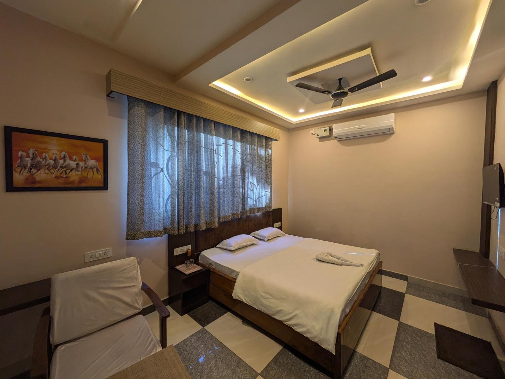 Hotel Kishori Vatika à Ramnagar  Extérieur photo